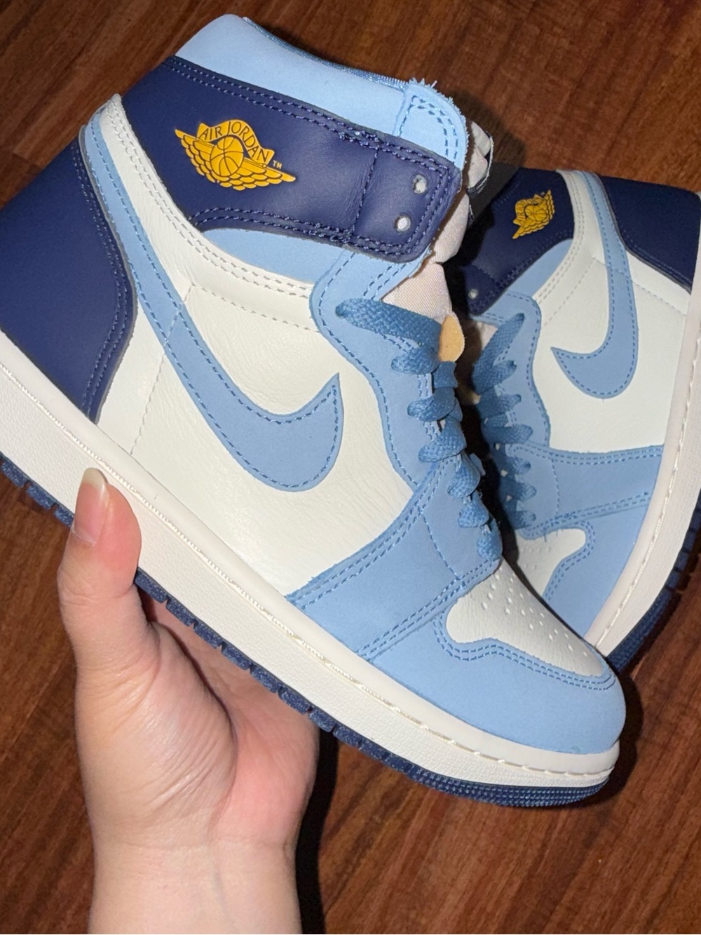 Women’s Air Jordan 1 Retro High OG “First In Flight”